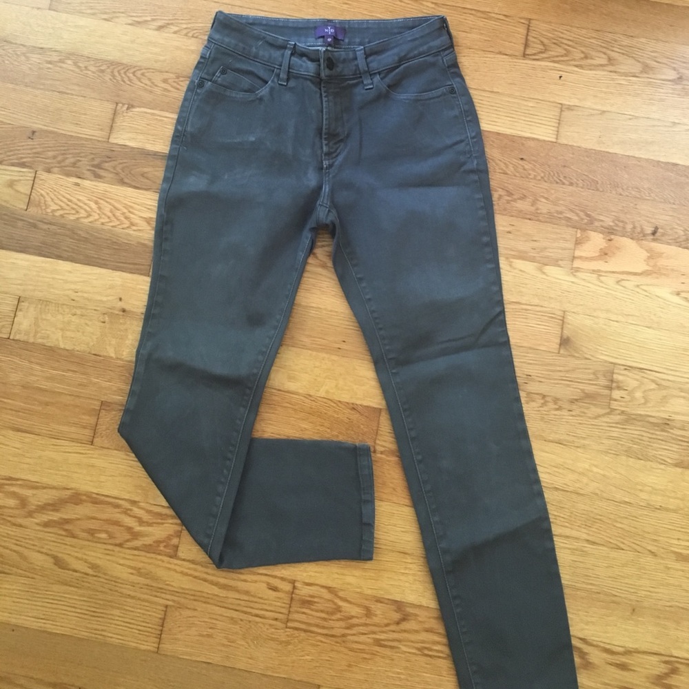 SUPER COMFY pants. stretchy material !!!!!!