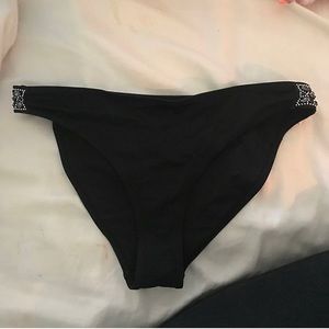 NWOT. H&M bikini bottoms. Never worn before.