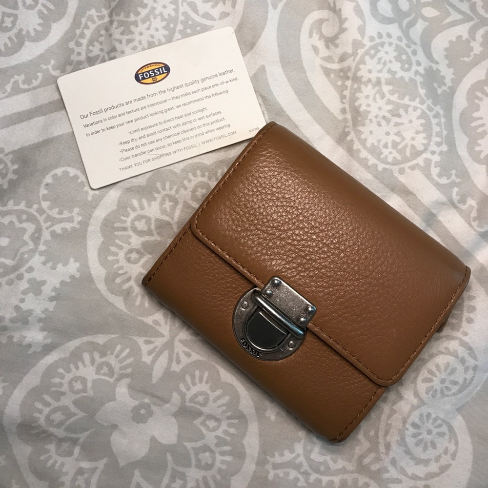 AUTHENTIC FOSSIL WALLET - genuine leather