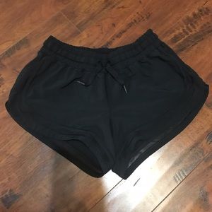 Lululemon black shorts size 6