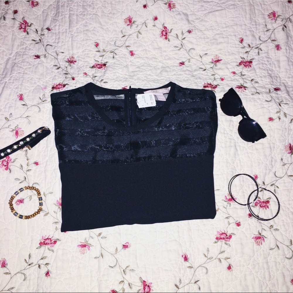 💣NWT Forever 21 black meshed sleeves T-shirt 💣