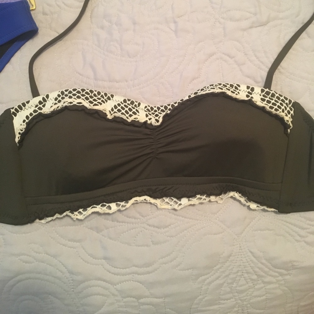 NEW!!! Lucky brand bikini top with lace detailing