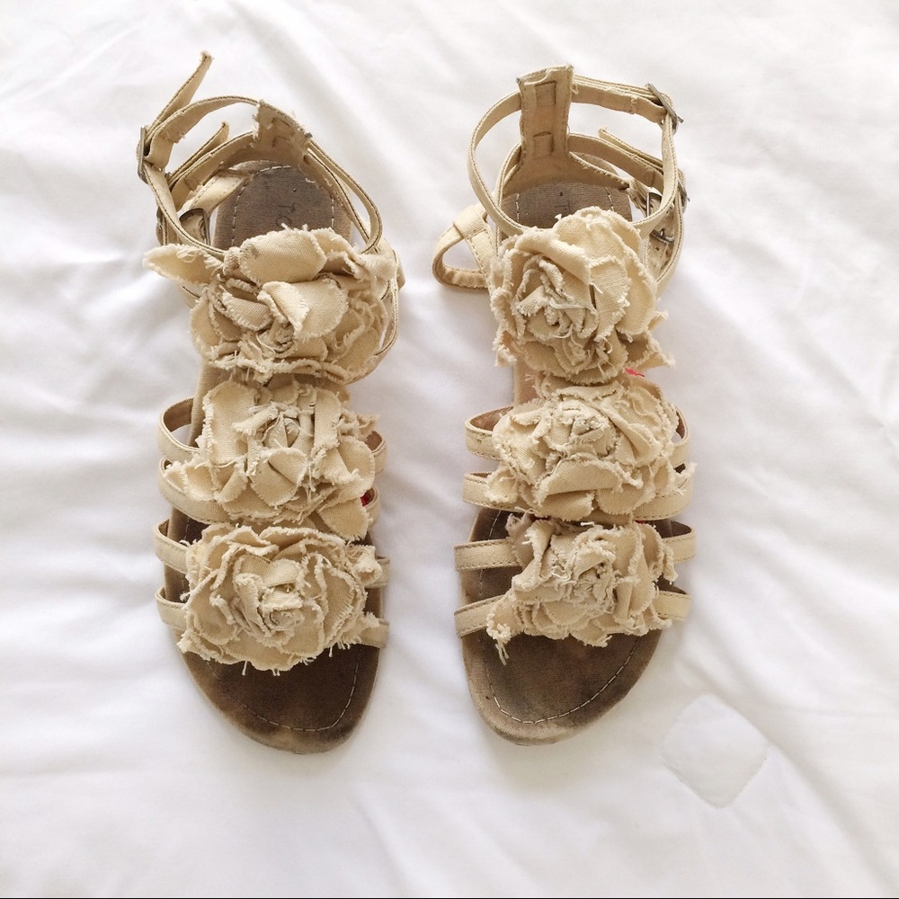 Topshop Flat Sandals with Embellished Flowers