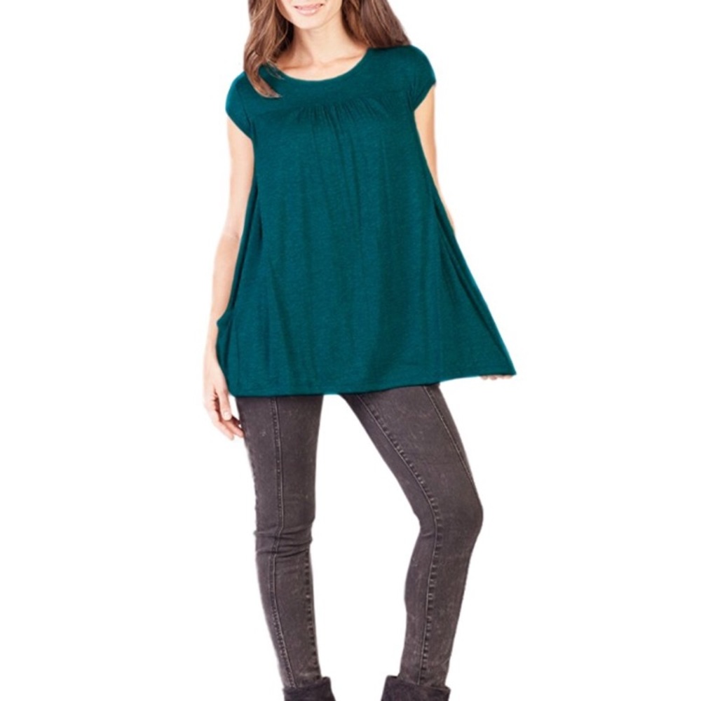 Nursing tunic top with pockets