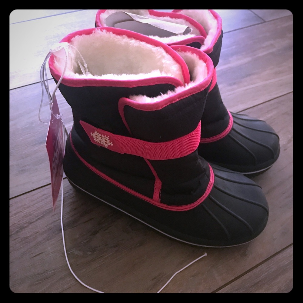Pink and black girls snow boots