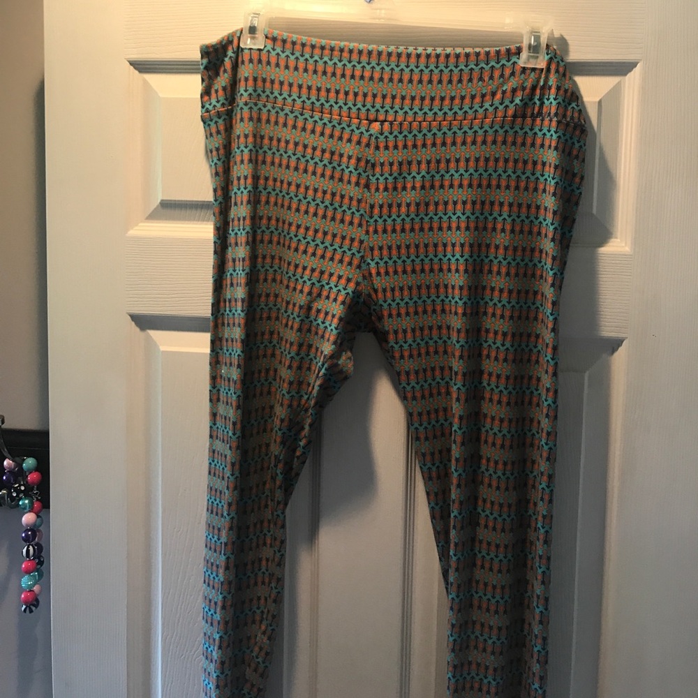 TC Arrow Lularoe leggings