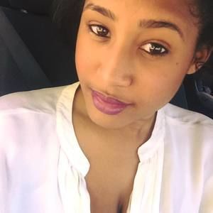 Meet your Posher, Alyssa