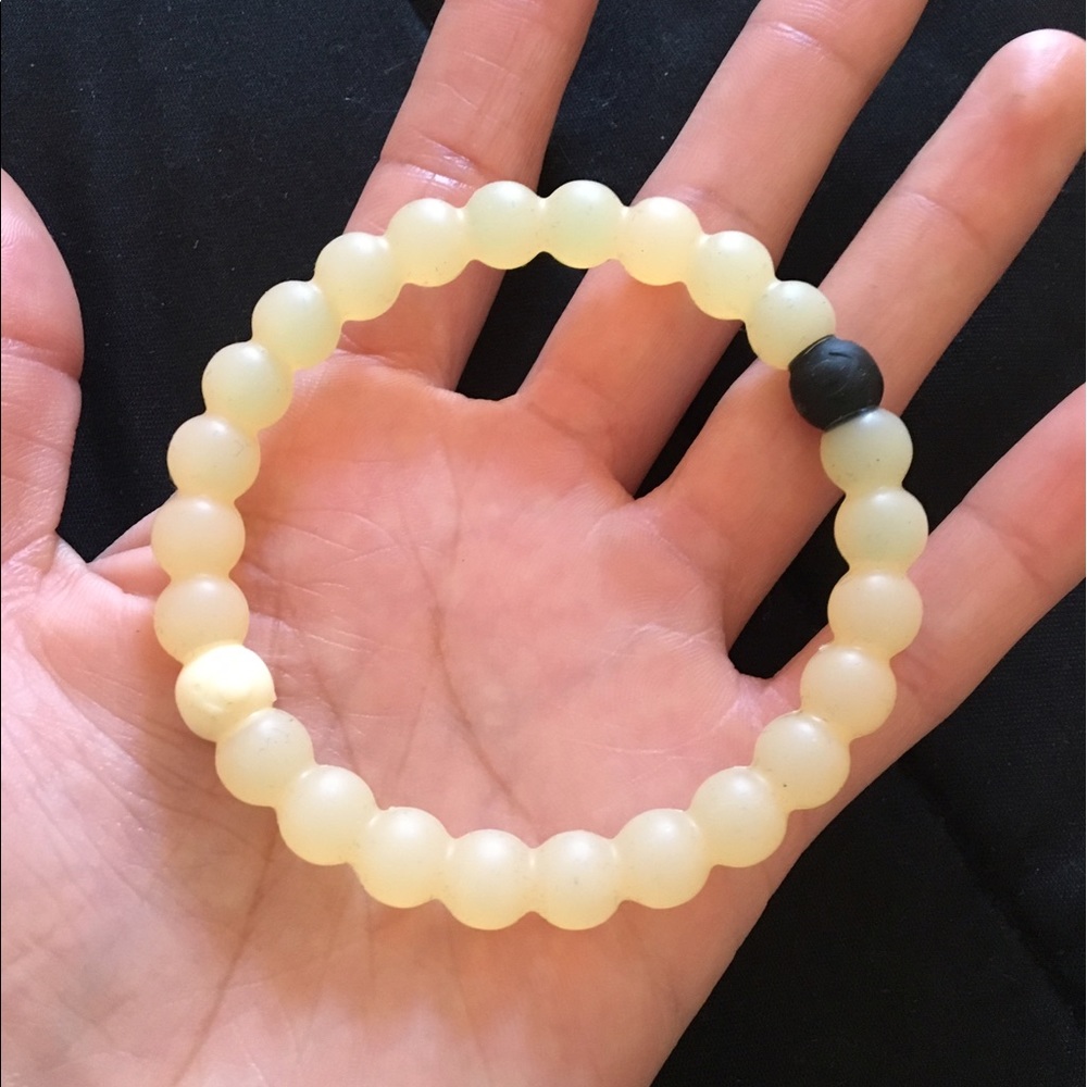 Live lokai bracelet