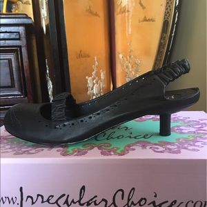 Super cute kitten heels