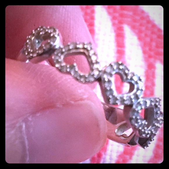 41 off Zales Jewelry *SALE* 10k gold heart cut out Zales ring 💍 Size