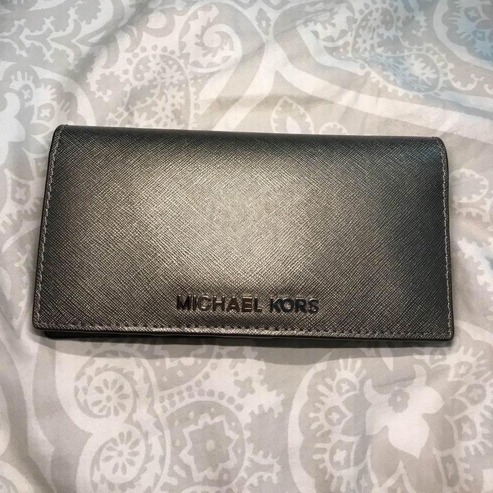 ONE DAY SALE!!! Michael Kors Silver Leather Wallet