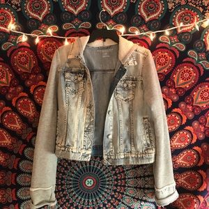Jean jacket with sweater sleeve and hood