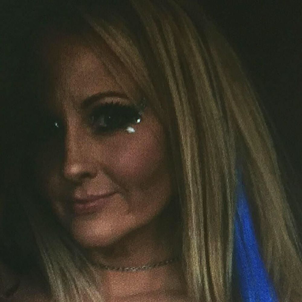 Meet your Posher, Hillary