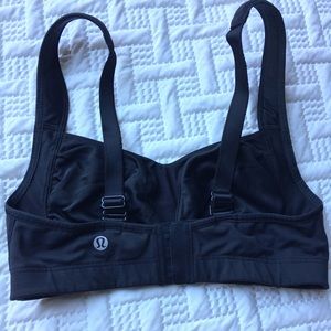 !! Lululemon Athletica Ta Ta Tamer bra 32C