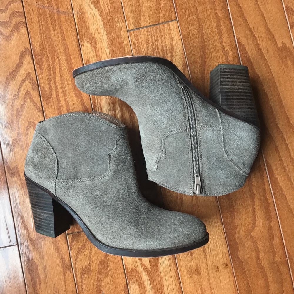 LUCKY BRAND Chelsea Tan Bootie Heel