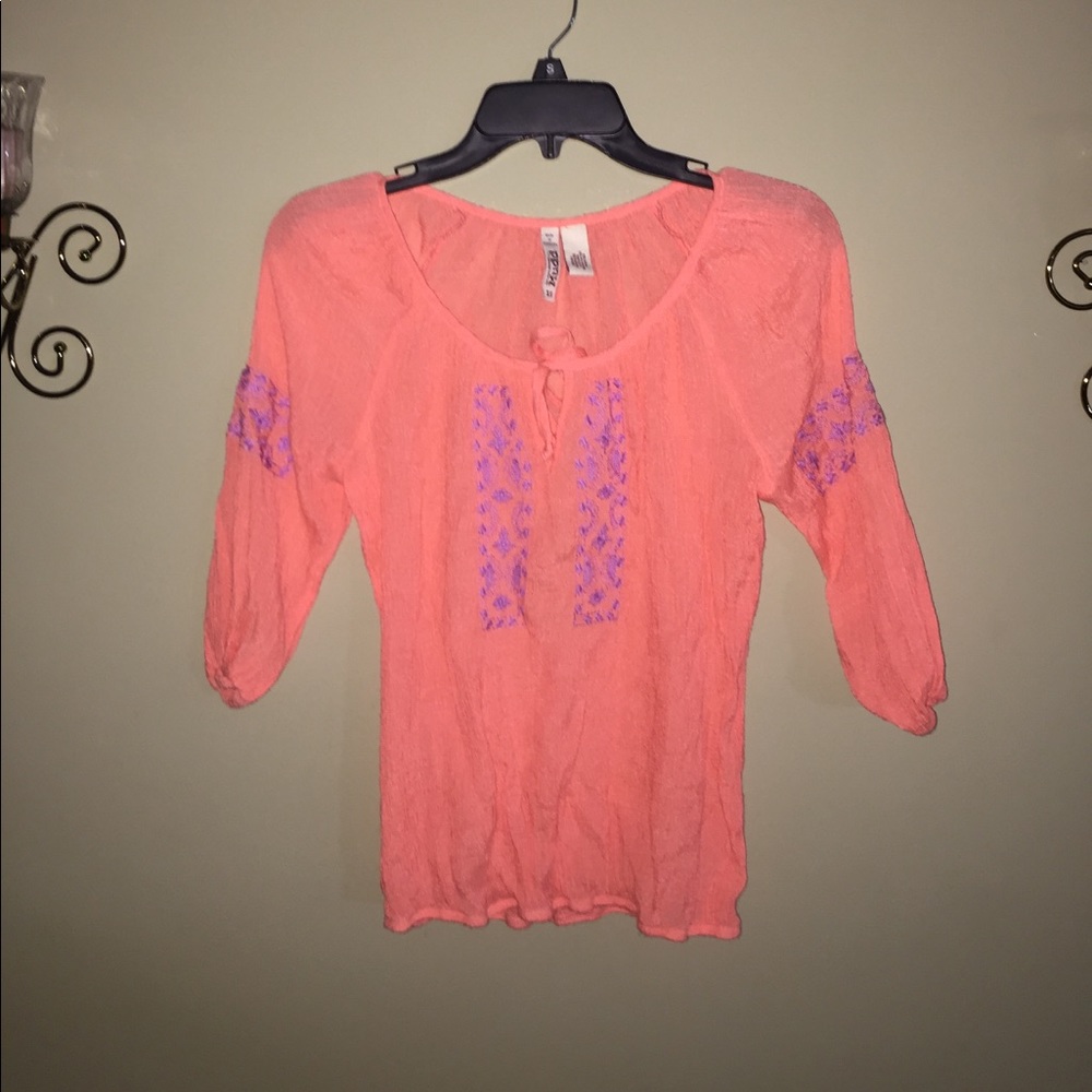 MUDD peach top