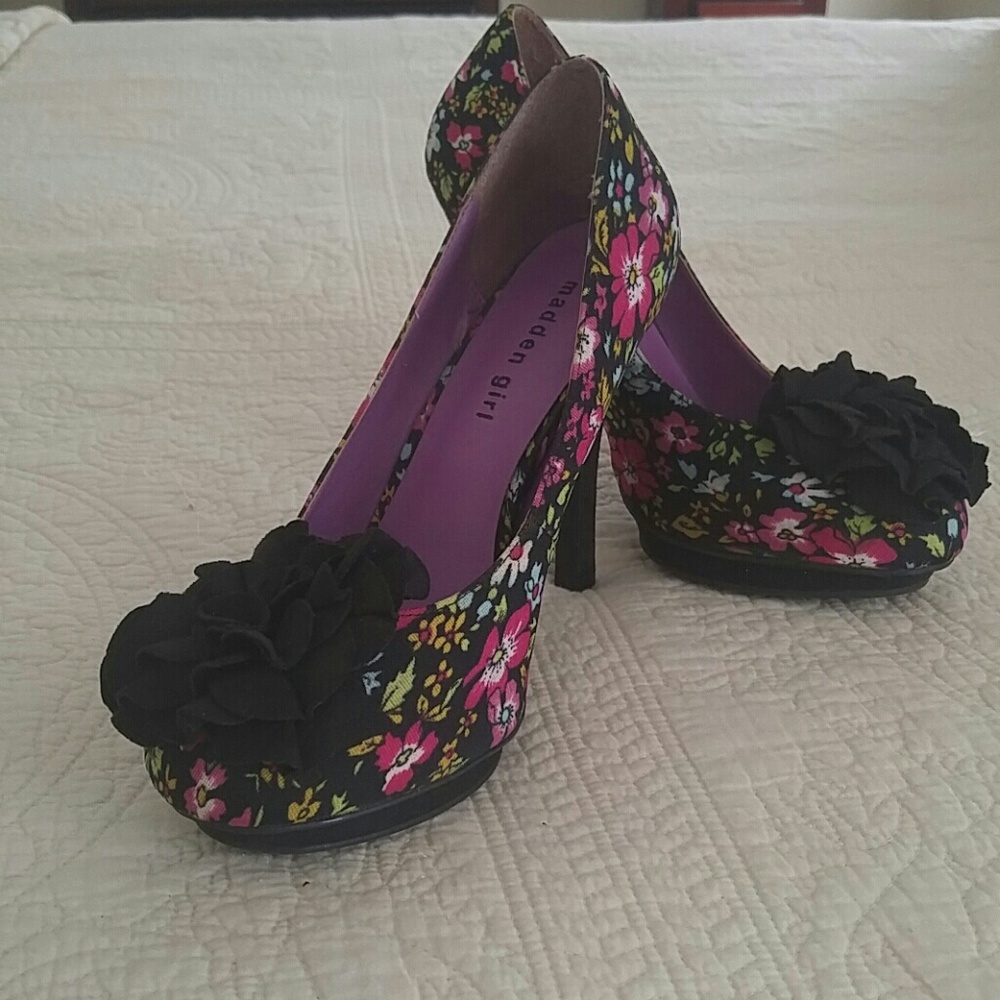 Shoe