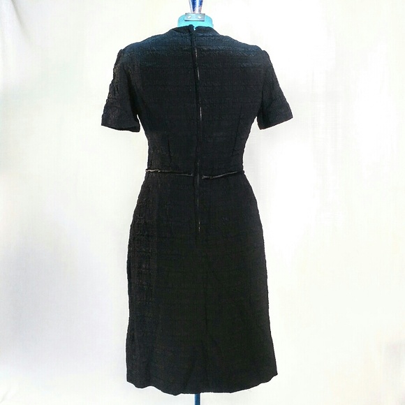 Vintage 1960s handmade LBD with swirls at waist - Picture 3 of 4