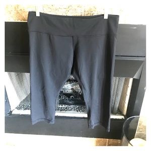 Lululemon 7/8 Black pants