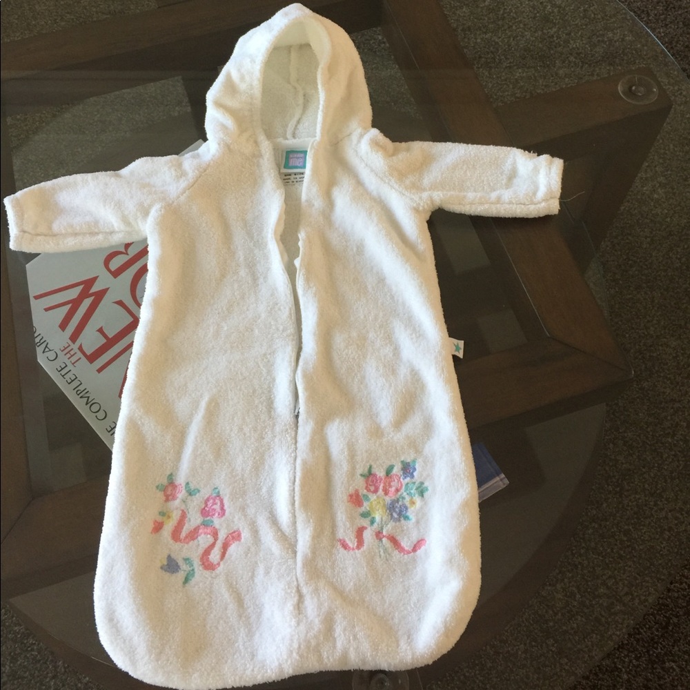 Infant zip up bathrobe