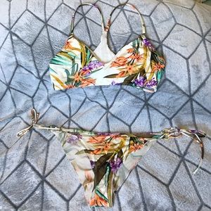 Body Glove Swmisuit.