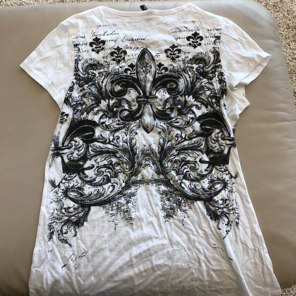 Incredible detailed print shirt with rhinestones! - Picture 2 of 3