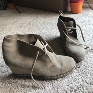 J crew sand wedges