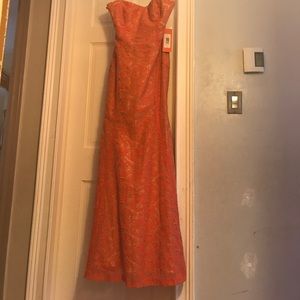 Monique Lhuillier Gown