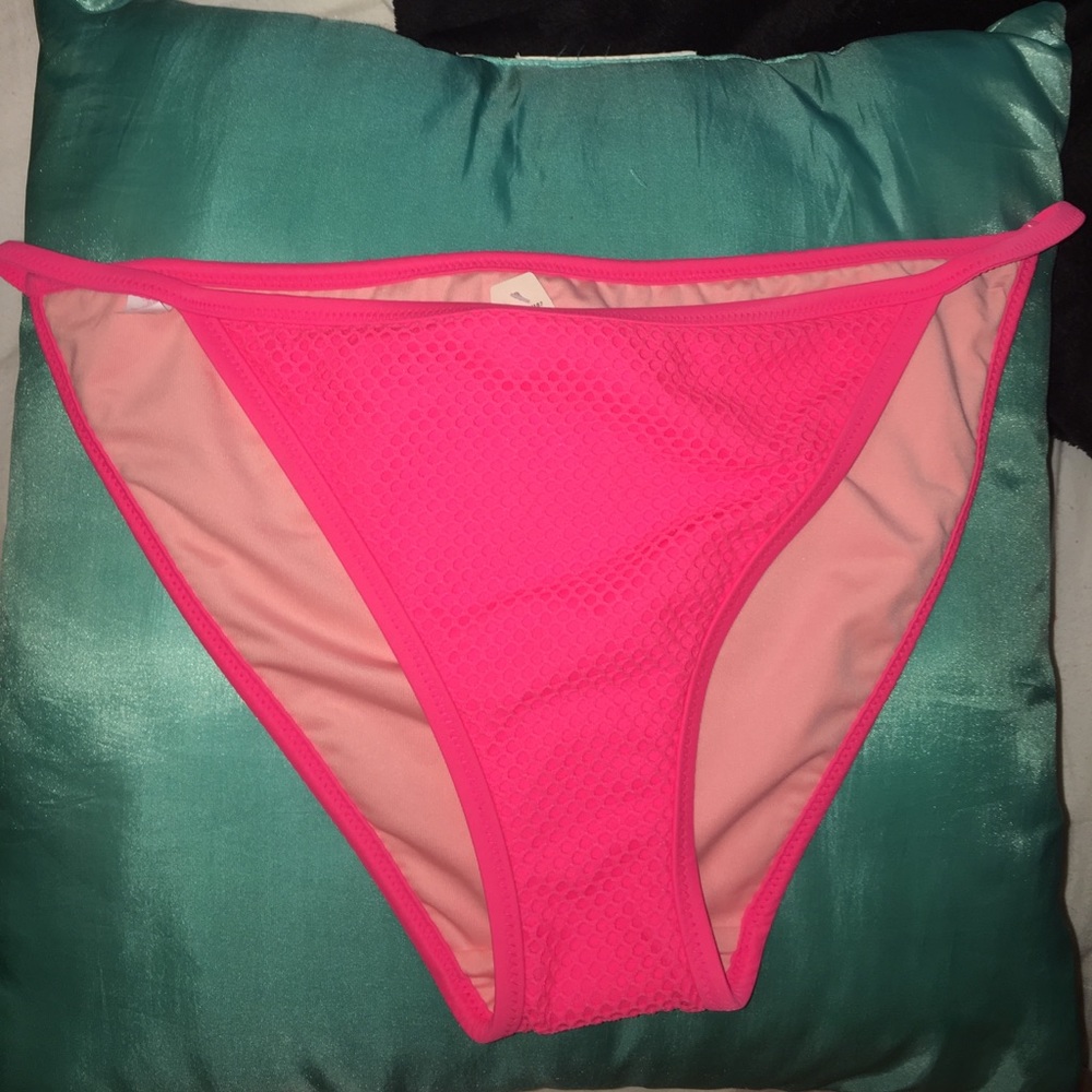 Never worn Victoria's Secret bathing suit bottoms
