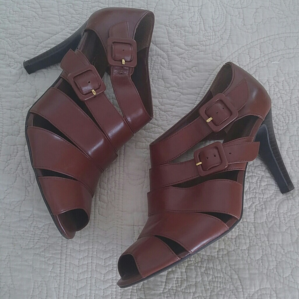 Shoe