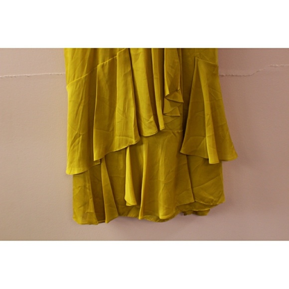 Yellow Layered Strapless Dress - Picture 3 of 8