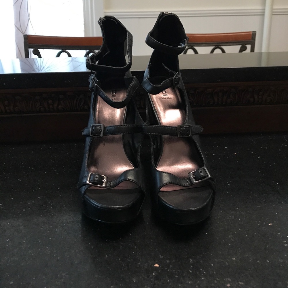 🚫sold🚫Size 10 black bakers sexy heels