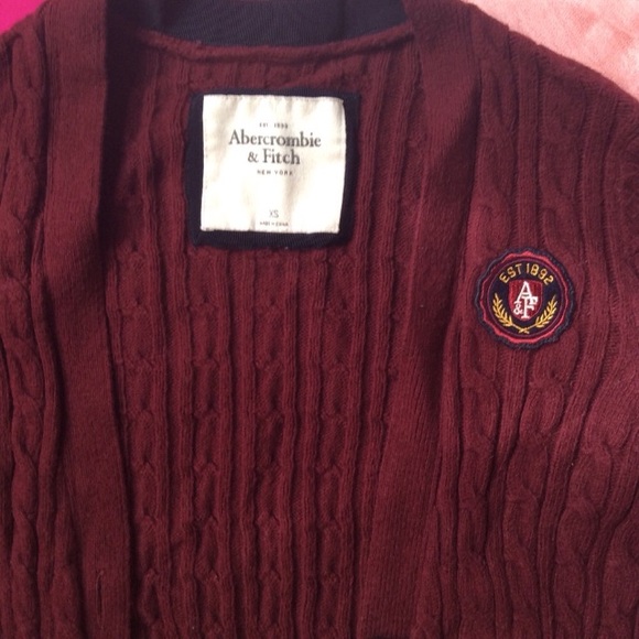 A&f Fullsleeve burgundy cardigan red wine cardigan - Picture 4 of 4