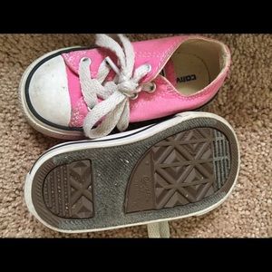 Girls converse