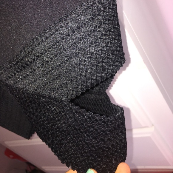 Express cut out crop top - Picture 3 of 4