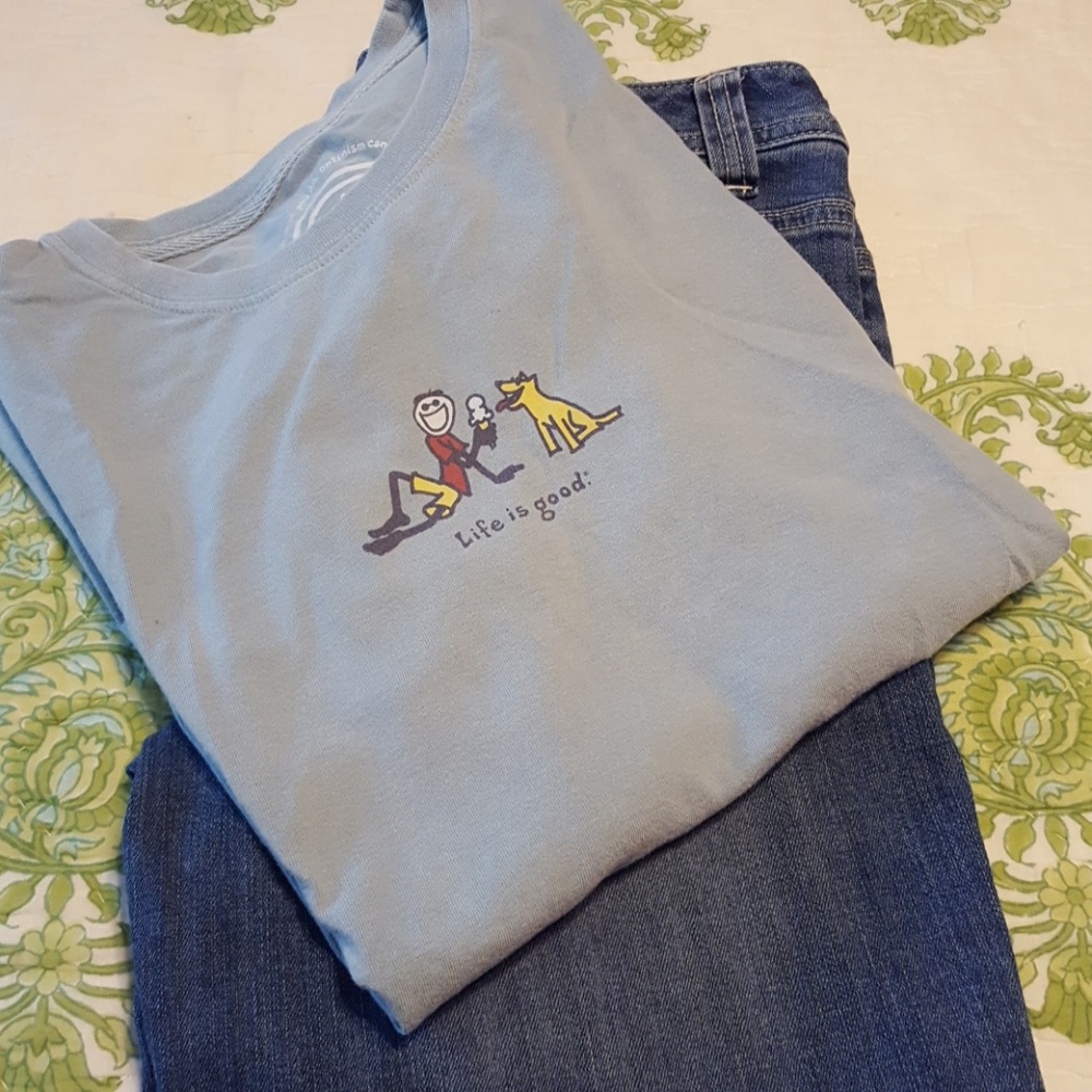 Women's size small short sleeve life is good t