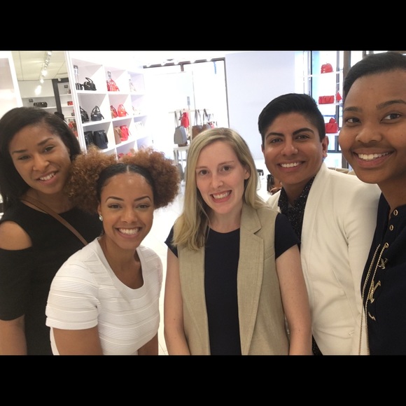 Meet your seller - Picture 6 of 6