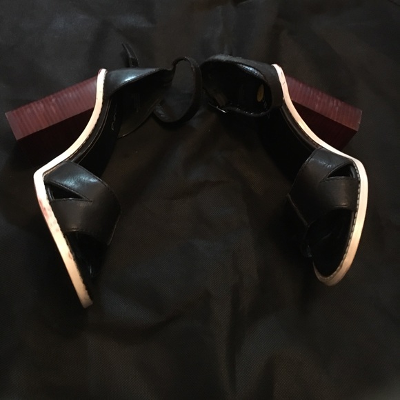 KDB Kelsey Dagger heels - Picture 3 of 4