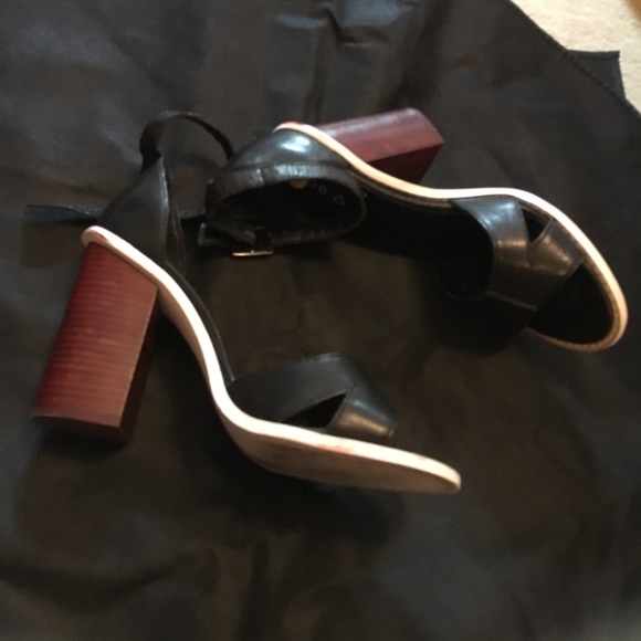 KDB Kelsey Dagger heels - Picture 4 of 4