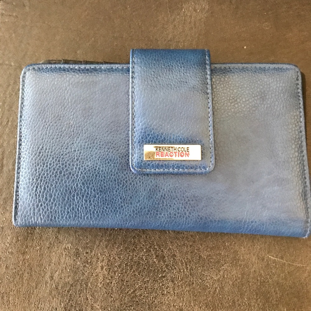 Kenneth Cole Reaction Wallet💕
