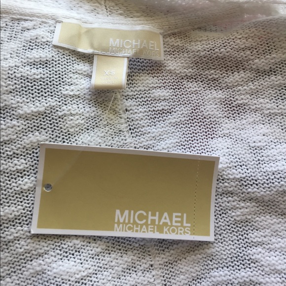 MICHAEL KORS WHITE DROP SLEEVE LIGHTWEIGHT SWEATER - Picture 6 of 7