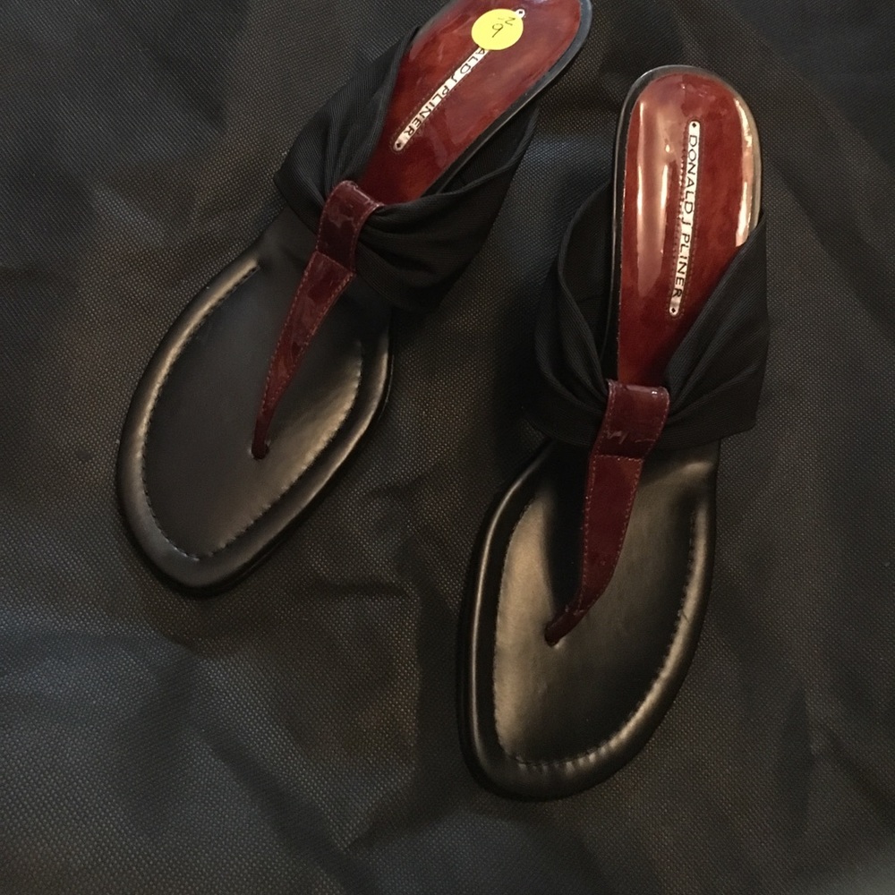 Donald  J Pliner sandals