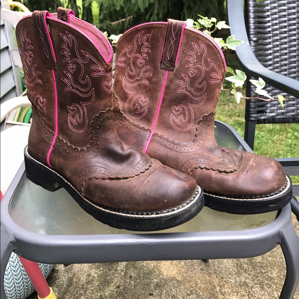 Size 10B Ariat Cowboy Boots