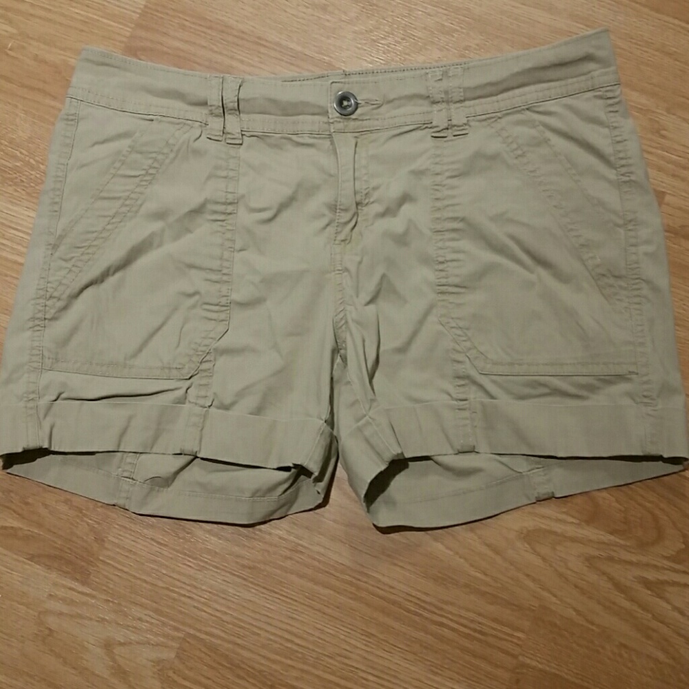 a.n.a Khaki Shorts