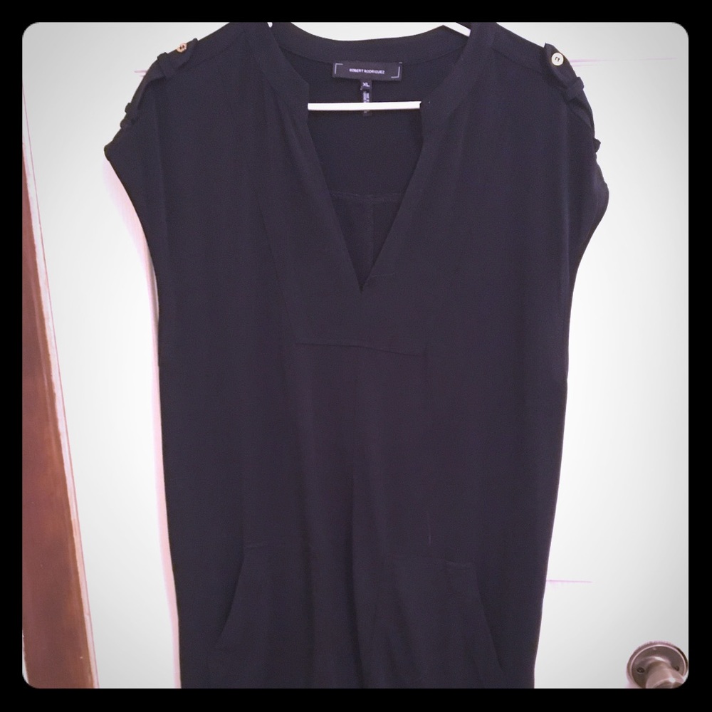 BLACK DRESS WITH POCKETS
