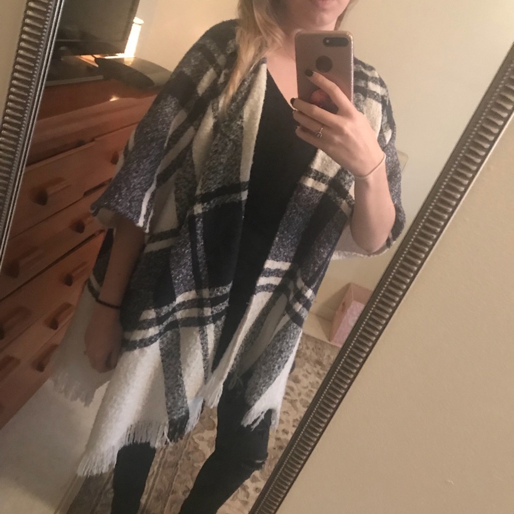 Blanket cardigan/cape