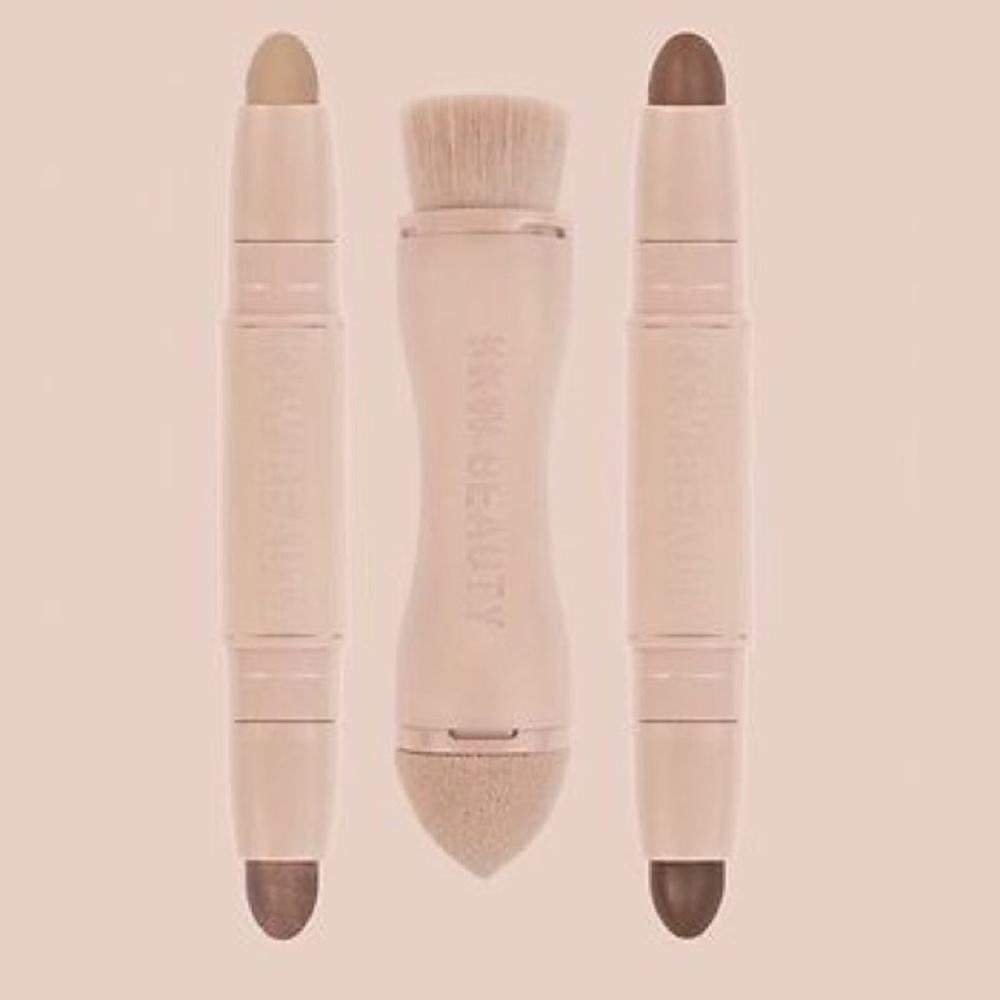 KKW Beauty Medium Contour Kit