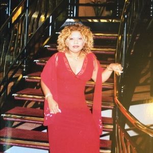 Meet your Posher, Sherifa