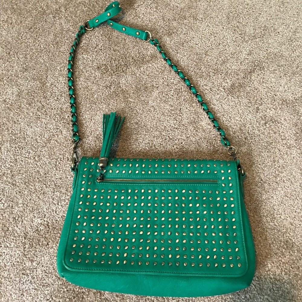 Urban expressions crossbody!