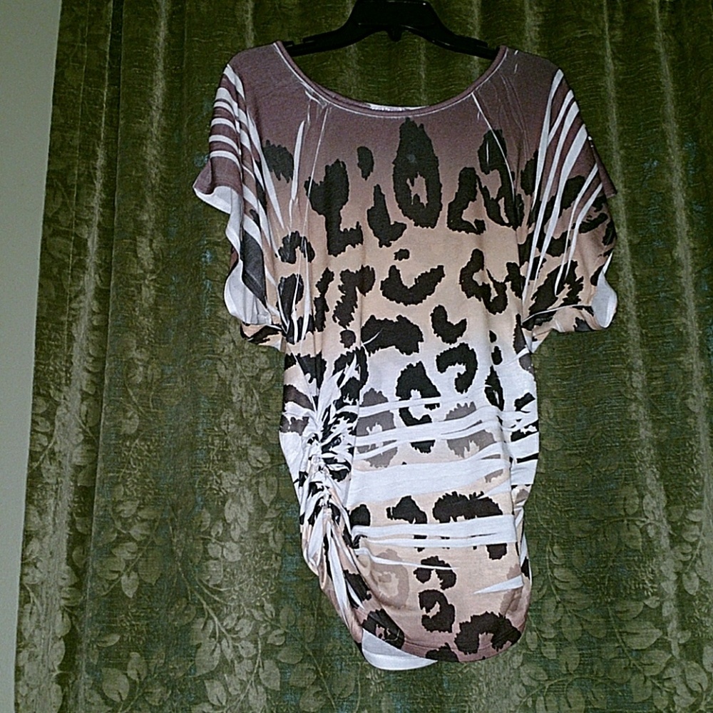 Leopard top